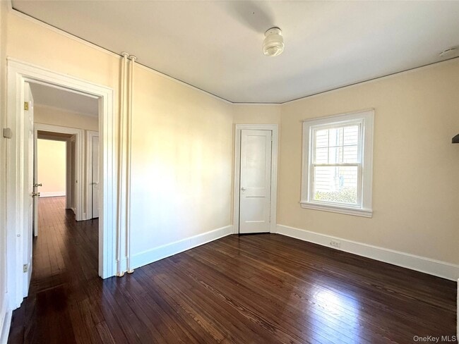 Building Photo - 38 Sammis St