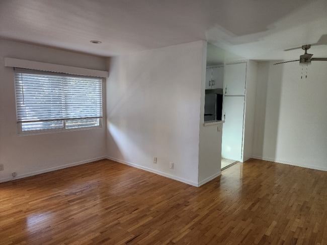 Foto del edificio - 1025 Idaho Ave