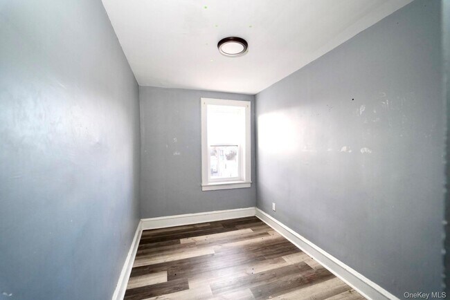 Foto del edificio - 161 Rockaway Ave