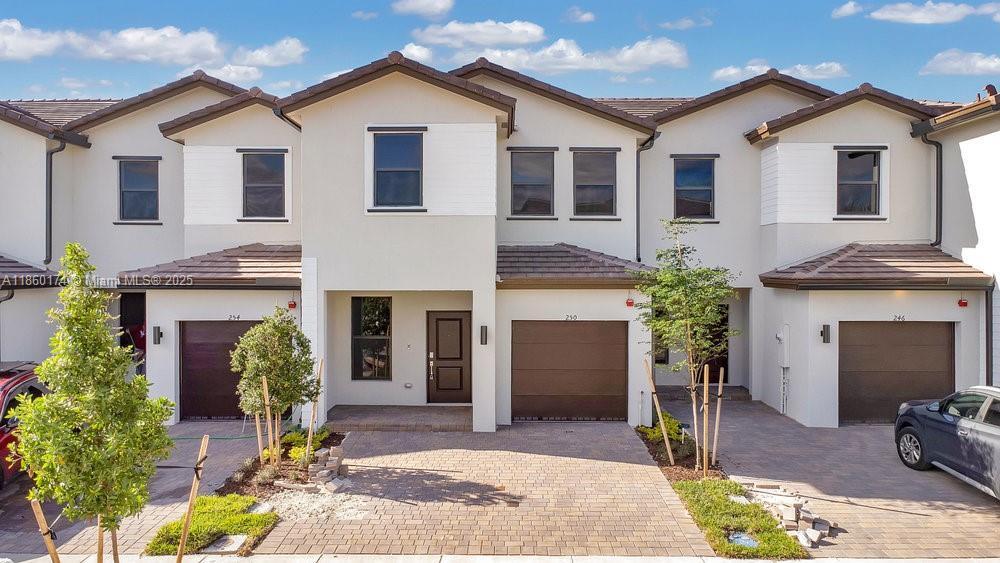 Foto principal - 250 SW 159th Ln