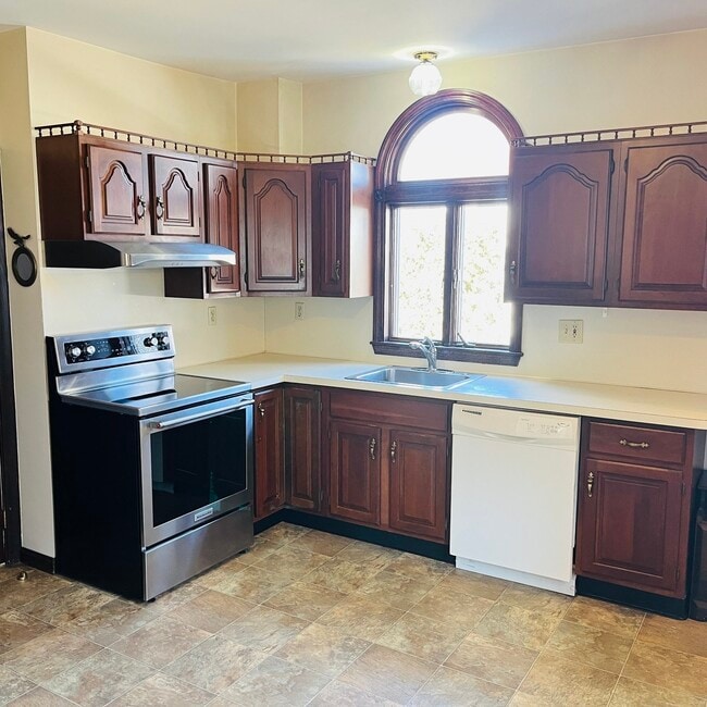 Foto del edificio - 12 Endicott St