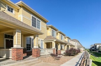 Building Photo - 16053 E Geddes Dr