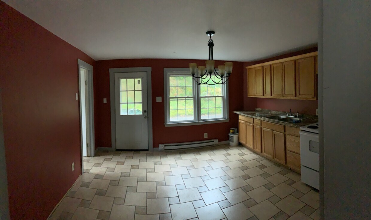 425 431 Main Street, New Braintree, MA 01531 Townhouse for Rent in New Braintree, MA