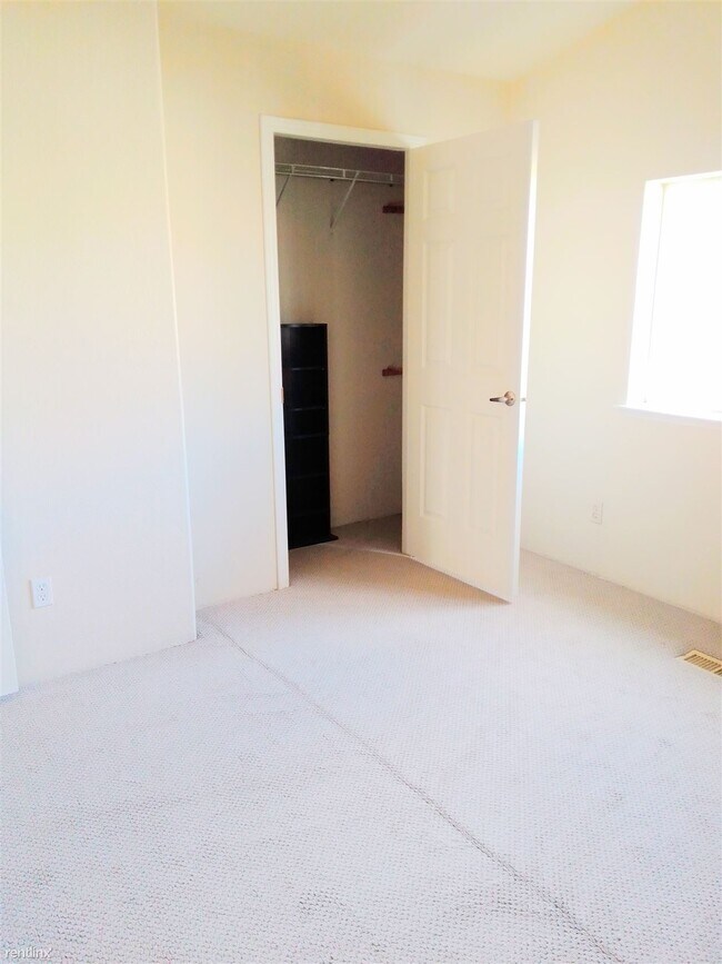 3 br, 2 bath House 9921 Flora Vista Street House for Rent in Bellflower, CA