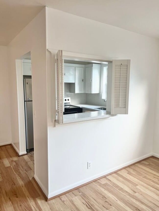 Photo - 89 Sheffield D House