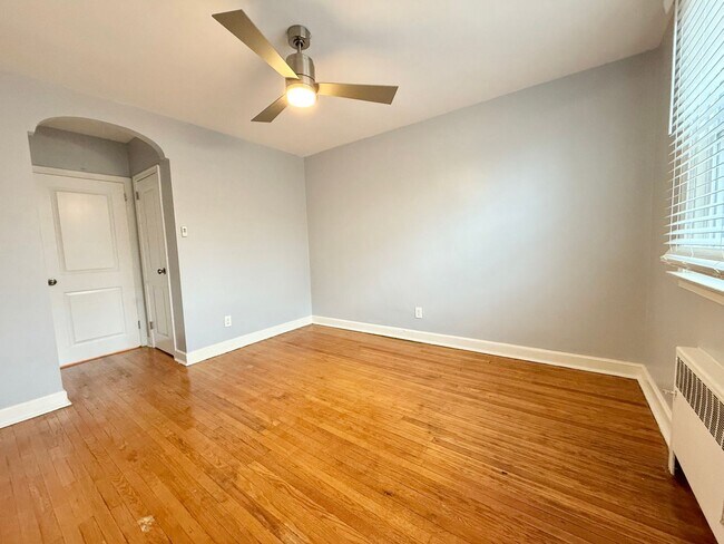 Foto del edificio - 2442 N 50th St