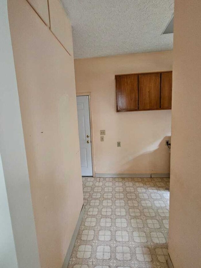Building Photo - House