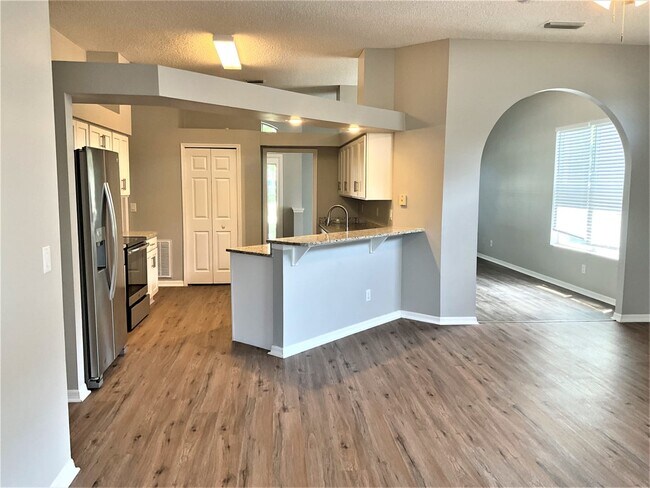 Building Photo - 6988 Hammock Trace Dr