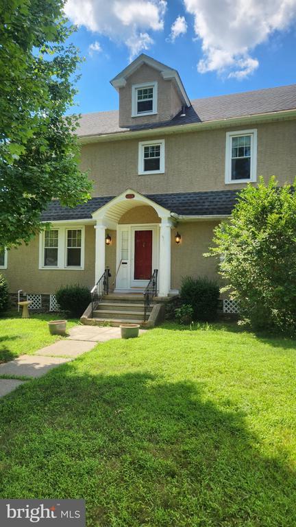 Building Photo - 2114 Kenmore Ave