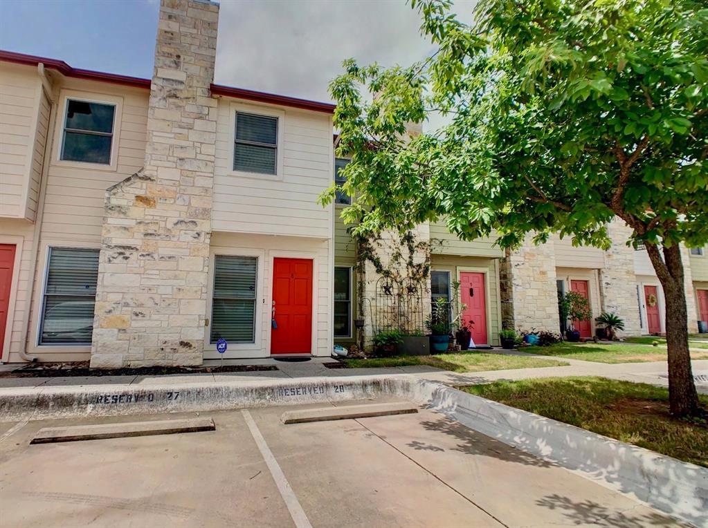 Foto principal - 6900 E Riverside Dr
