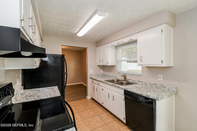 Foto del edificio - 1721 Stacey Ct