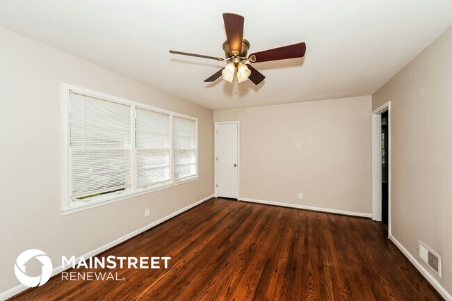 Building Photo - 2237 5th St NE