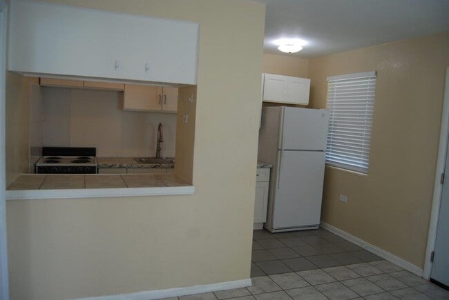 Building Photo - 6402 Gulf Winds Dr