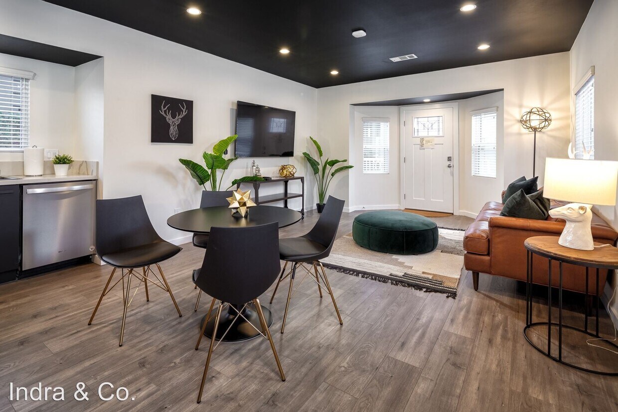 Foto principal - 1570-1580 N Gower St