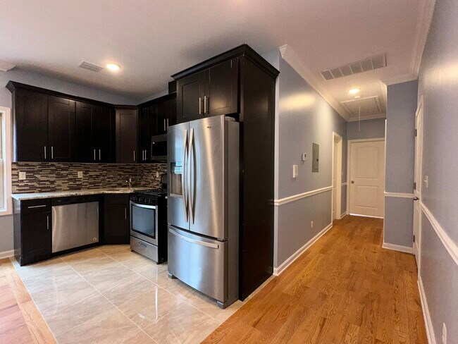 Foto del edificio - 306 Winfield Ave