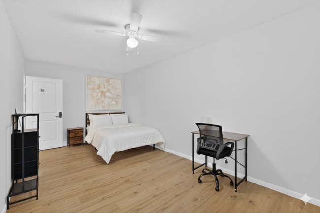 Building Photo - 404 Nottingham Dr