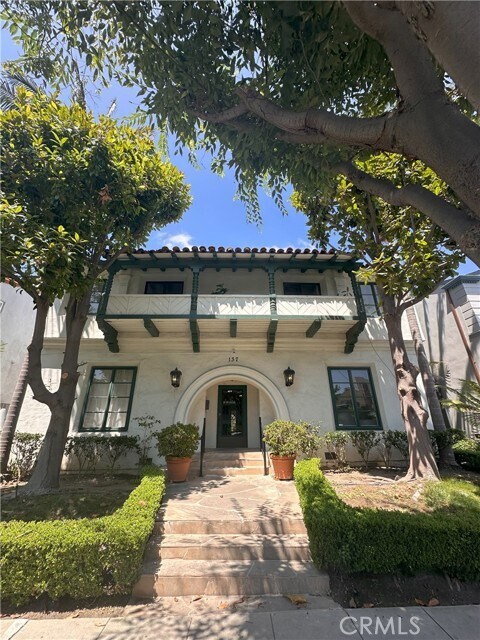 Primary Photo - 137 S Roxbury Dr