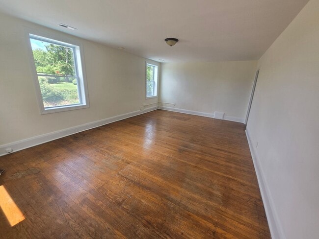 Building Photo - 2721 Conowingo Rd