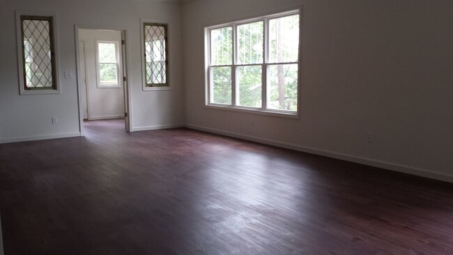 Foto del edificio - 708 S Henderson St