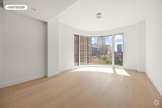 Building Photo - 250 E 25th St