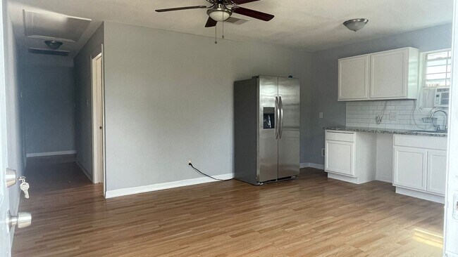 Photo - 6515 Avenue B House