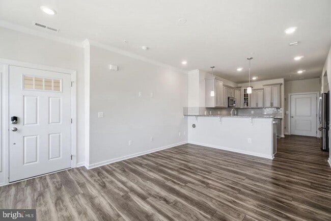 Building Photo - 4922 MacDonough Pl