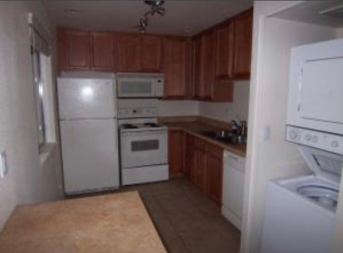Primary Photo - 4354 N 82nd St