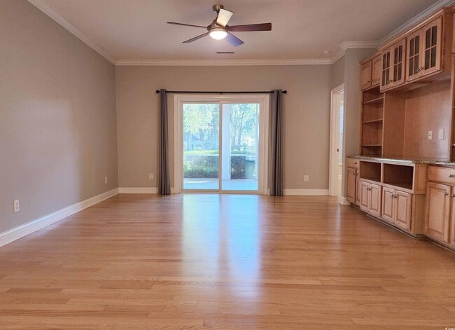 Foto del edificio - 613 Golden Bear Dr