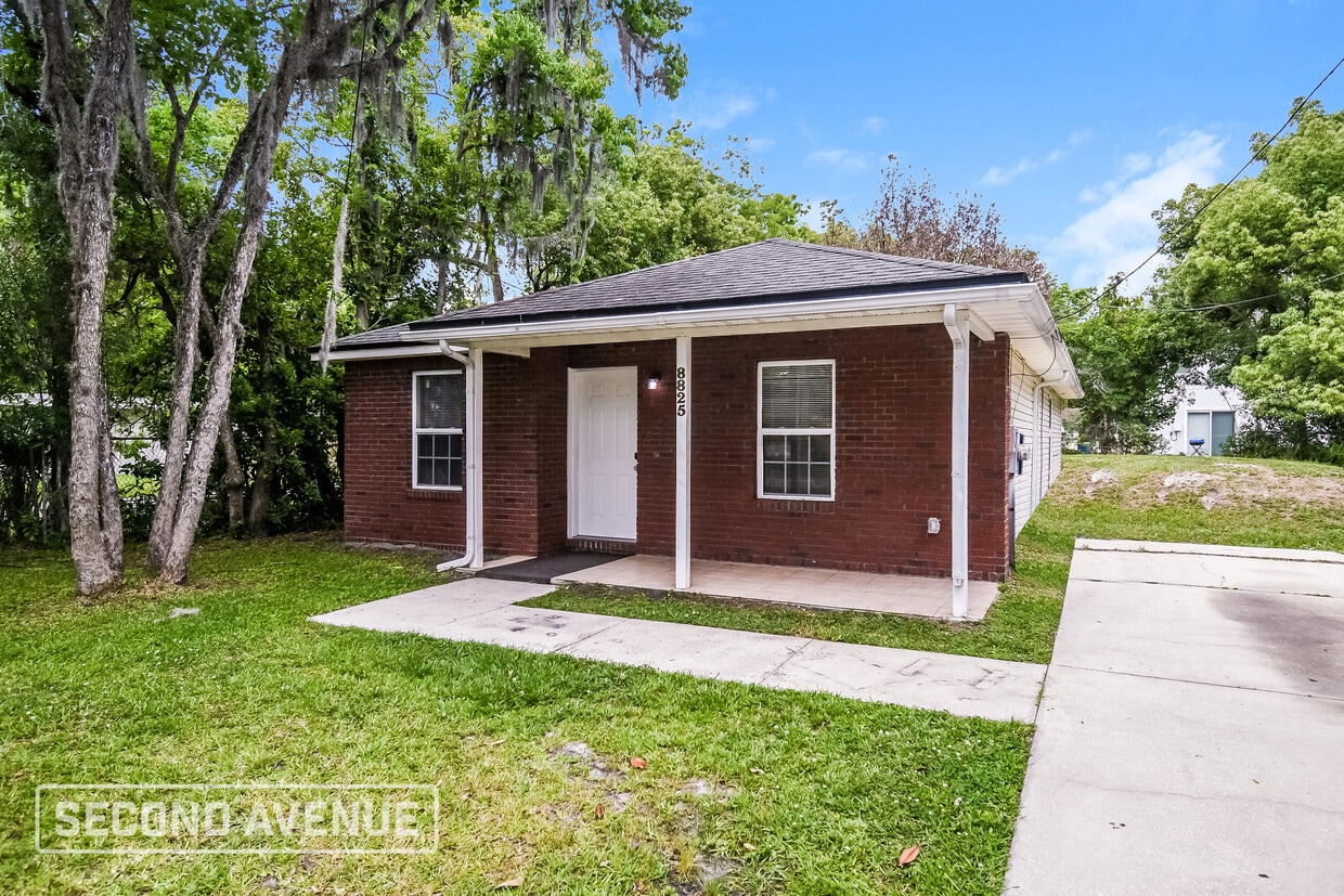 Primary Photo - 8825 6th Ave