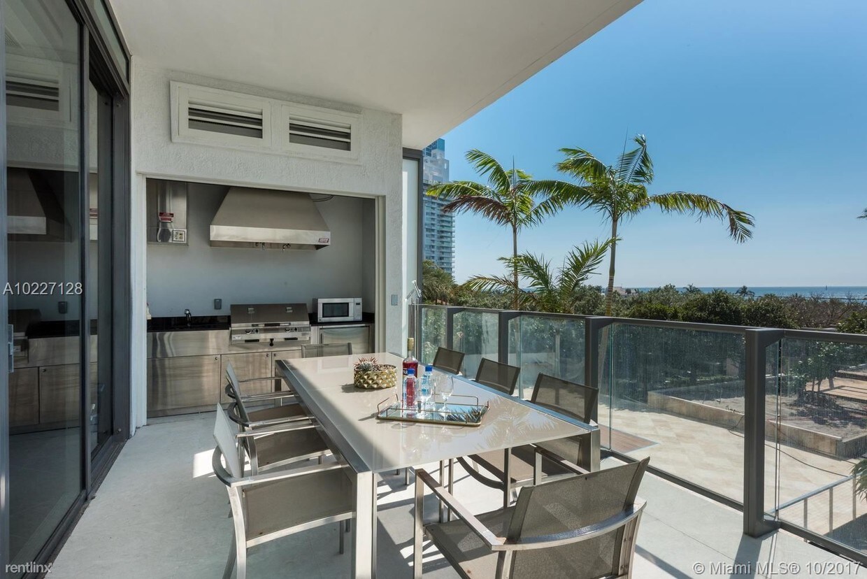 Foto principal - 800 S Pointe Dr