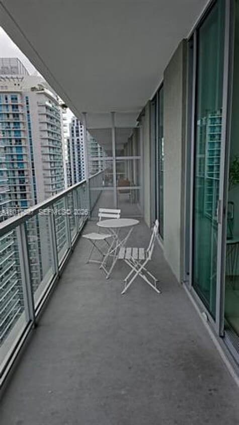 Photo - 79 SW 12th St # 3711-S, Miami, FL 33130-5213