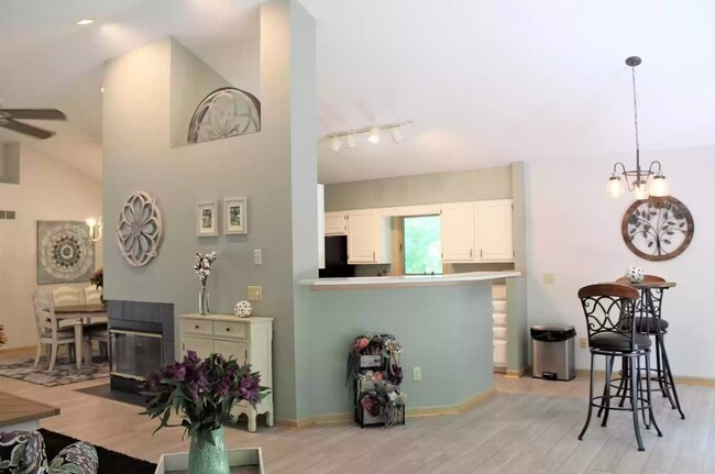 Foto del edificio - 7905 Spruce Creek Pl