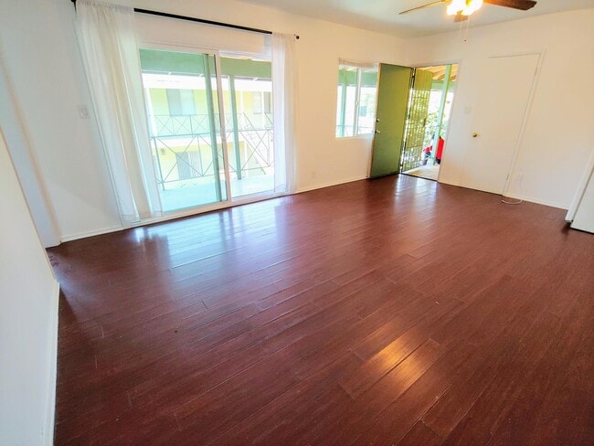 Building Photo - 3688 Redondo Beach Blvd