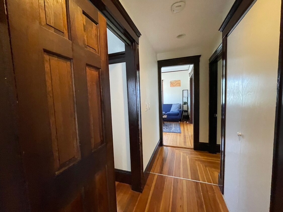 Primary Photo - 58 Hobson St