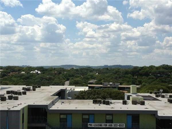 Foto del edificio - 2409 Leon St