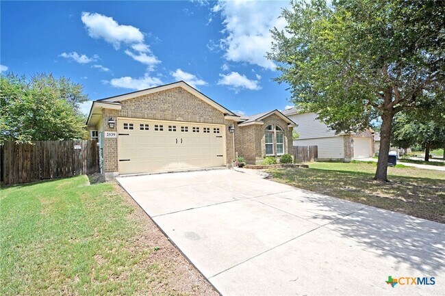 Building Photo - 2539 Fayette Dr