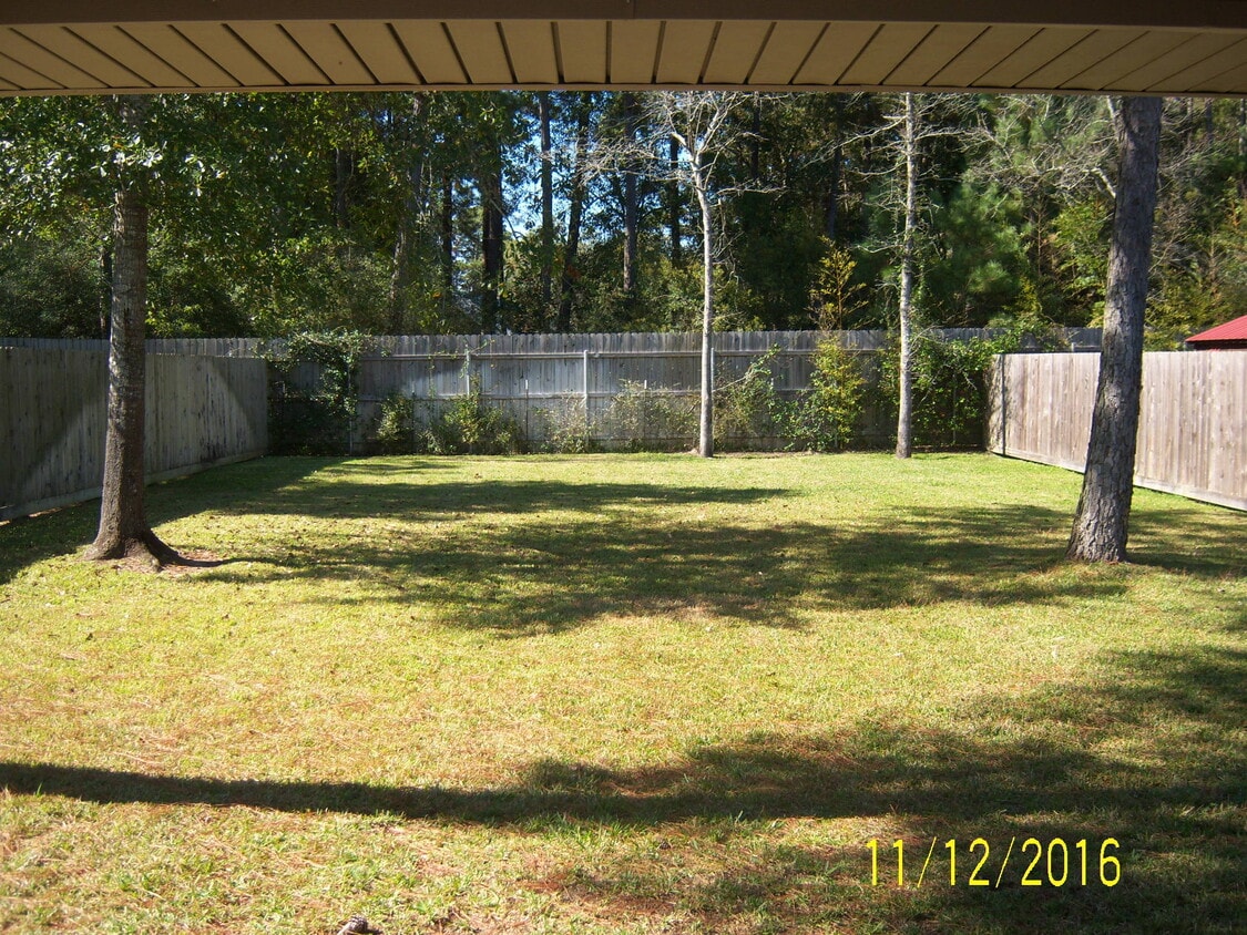 Primary Photo - 6579 Westwood Village Drive