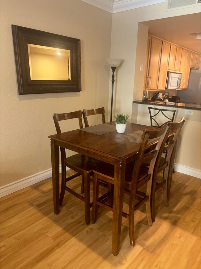 Foto del edificio - Meridian Luxury 2 Bed | 2 Bath Condo-Fully...
