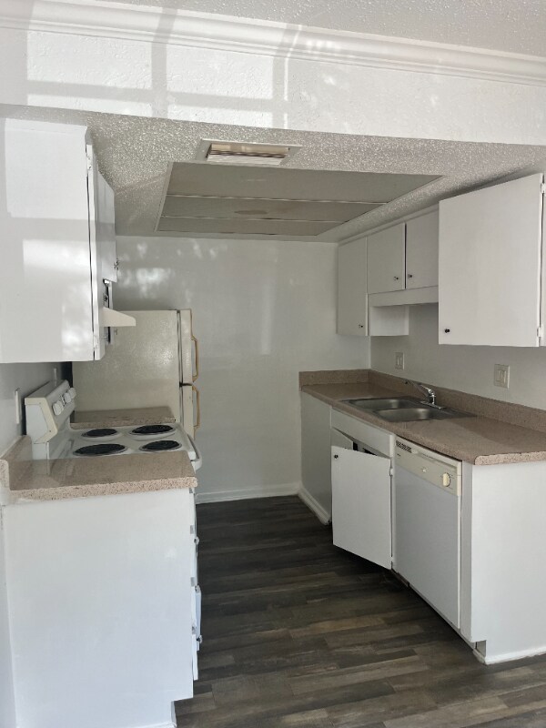 Foto del edificio - 3215 Baird Ave