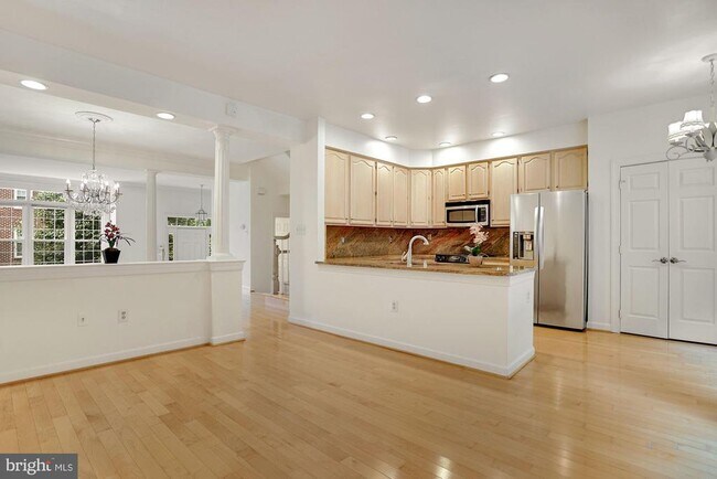 Building Photo - 8138 Boss St