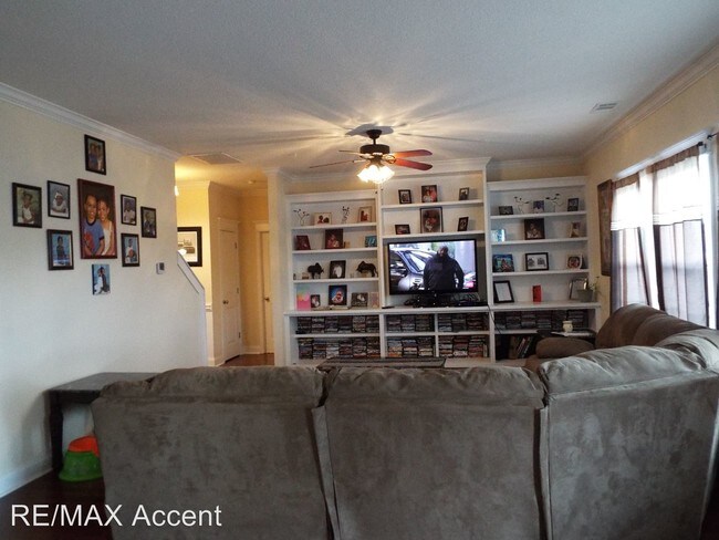 Foto del edificio - 5 br, 4 bath House - 195 Wilkins Road