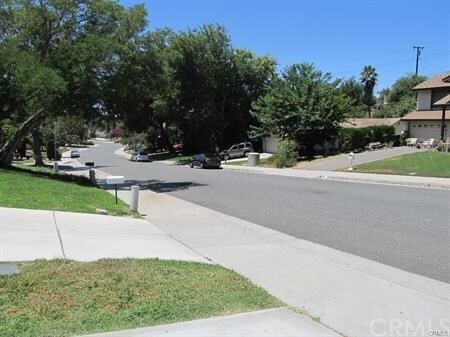 Building Photo - 716 Hacienda Dr
