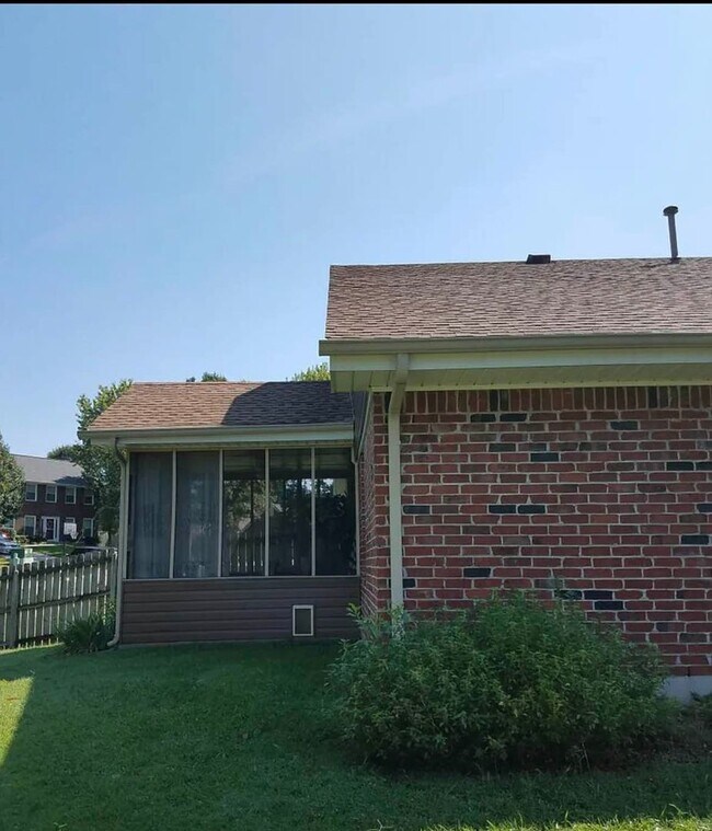 Foto del edificio - Knoxville 37922 - 3 bedroom, 2 bath home -...