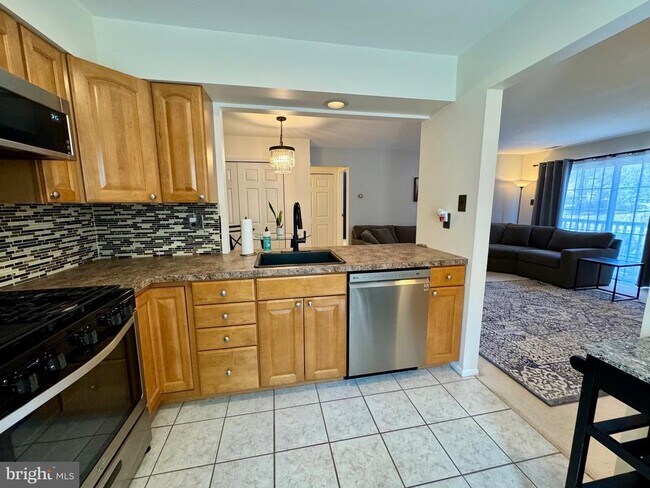 Building Photo - 206 Boothby Ct