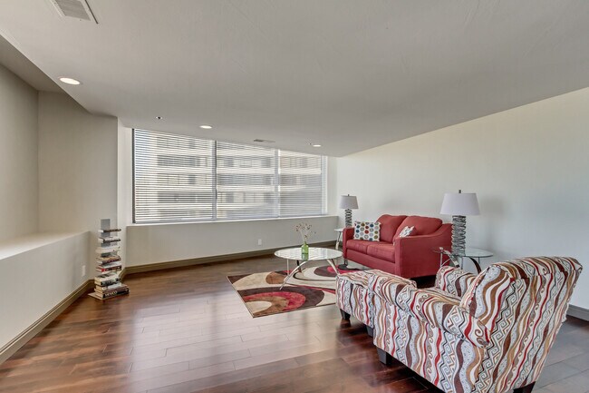 Foto del edificio - 44 W Broadway