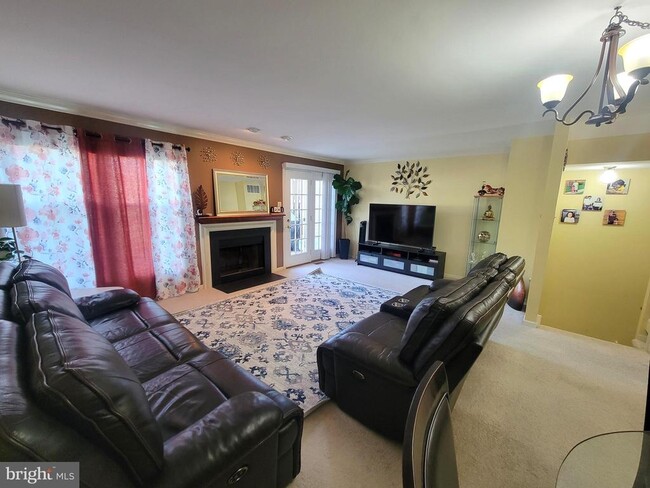 Foto del edificio - 472 Amherst Ct