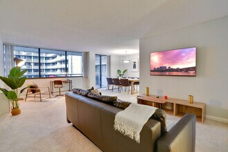 Building Photo - 320 23rd St S