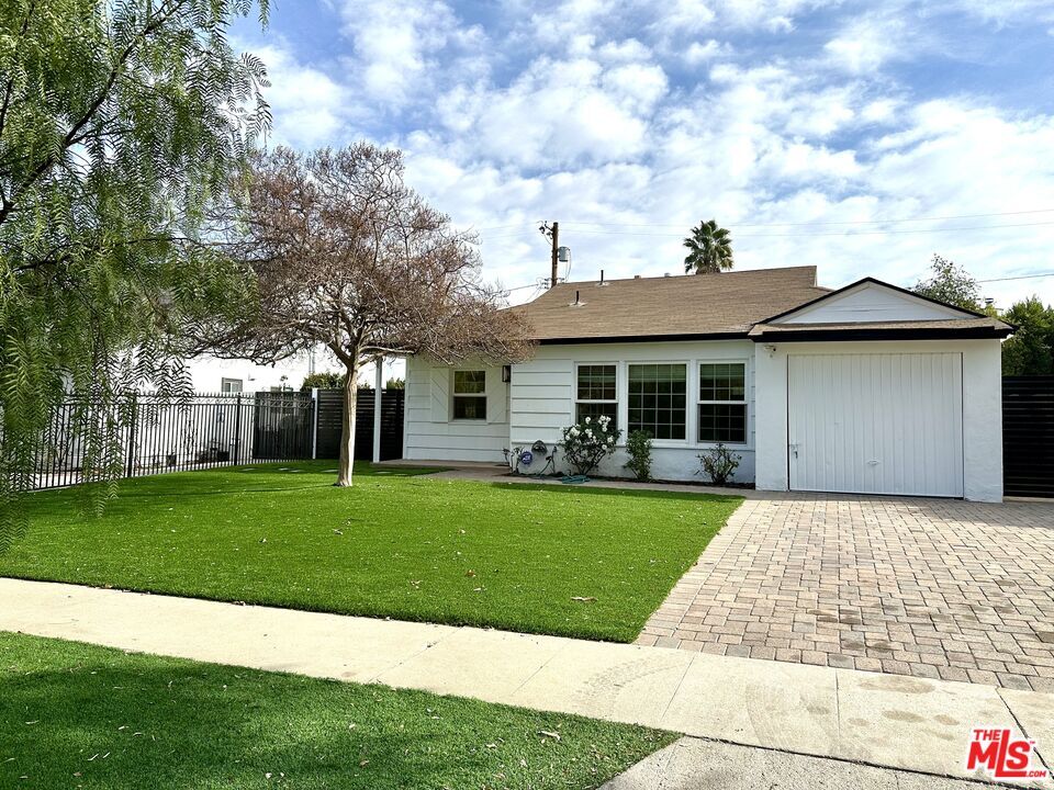 Foto principal - 5116 Garden Grove Ave