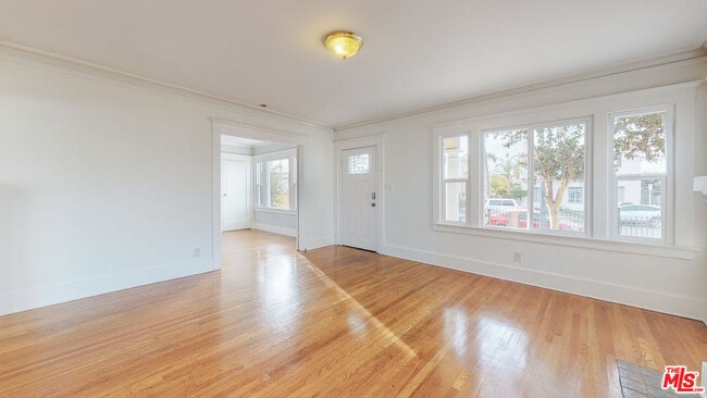 Foto del edificio - 1436 S Norton Ave