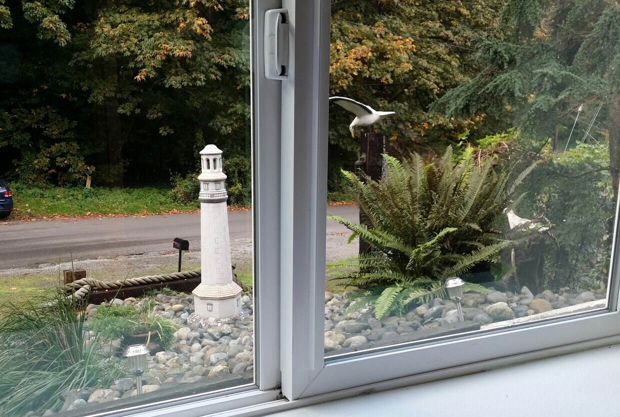 2218 Fairmount Ave SW Unit Daylight basement by Alki, Seattle, WA 98126